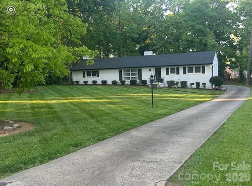 1636 Carolina Cir, Gastonia, NC, 28054-7220 | Card Image