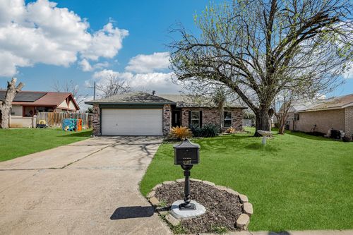 1107 Longmeadow Dr, Round Rock, TX, 78664-3120 | Card Image