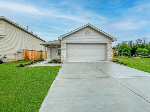 1515 Las Cuevas Dr, Conroe, TX, 77301-3399 | Card Image