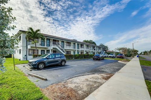 apt-2-2140 Ne 56th St, Fort Lauderdale, FL, 33308-2541 | Card Image