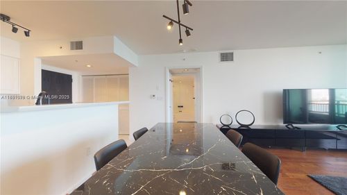 apt-908-90 Alton Rd, Miami Beach, FL, 33139-6880 | Card Image