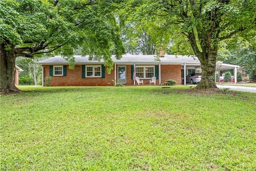 3805 Littlebrook Dr, Clemmons, NC, 27012-9106 | Card Image