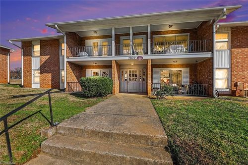 apt-c-2829 N Ohenry Blvd, Greensboro, NC, 27405-4654 | Card Image