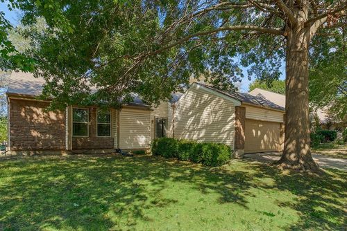 328 N Cherry St, Gardner, KS, 66030-1207 | Card Image
