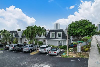 45 - 600 Ne 25th Ave, Condo with 3 bedrooms, 2 bathrooms and null parking in Hallandale Beach FL | Image 1