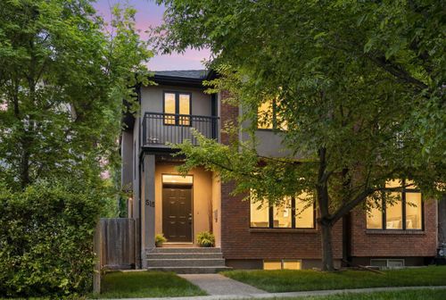 515 9 St Ne, Calgary, AB, T2E4K4 | Card Image