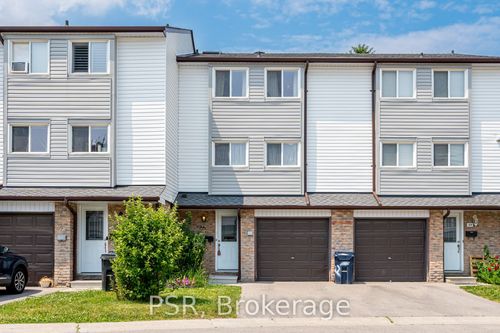 22-50 Verne Cres, Toronto, ON, M1B2X1 | Card Image