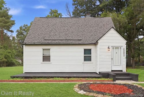 20802 Midway Ave, Southfield, MI, 48075-7541 | Card Image
