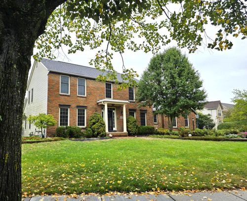 6430 Rossmore Ln, Canal Winchester, OH, 43110-8761 | Card Image