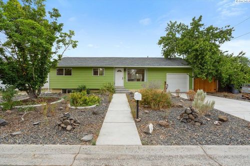 2035 Blue Ave, Richland, WA, 99354 | Card Image
