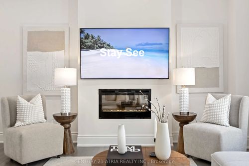 109 Vantage Loop, Newmarket, ON, L3X0K8 | Card Image