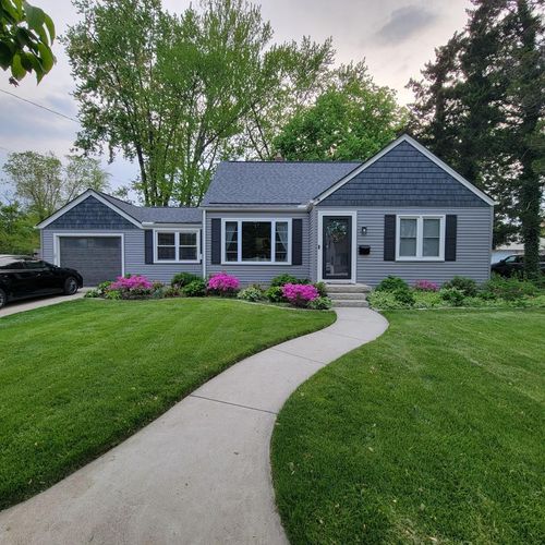 5901 Garden Park Dr, Sylvania, OH, 43560-1233 | Card Image