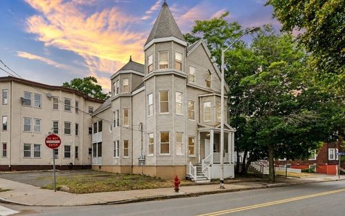 162 Washington St, Lynn, MA, 01902-4826 | Card Image