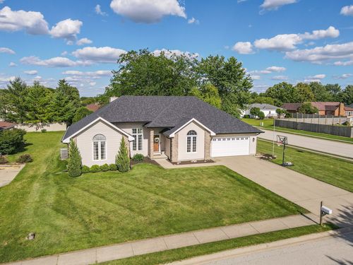 500 Willow Rd, Manteno, IL, 60950-1710 | Card Image