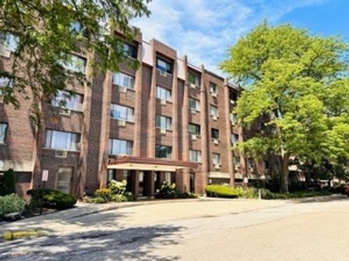 unit-111-4624 N Commons Dr, Chicago, IL, 60656-4200 | Card Image