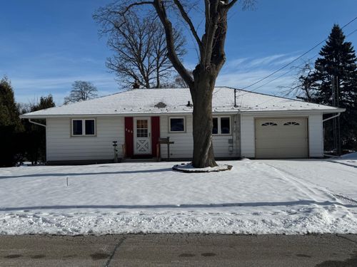 123 Riverview Dr, Waterford, WI, 53185-4223 | Card Image