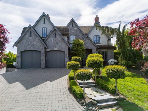 3905 159 St, Surrey, BC, V3Z0Y3 | Card Image