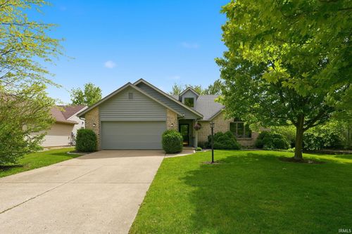 631 Autumn Ridge Ln, Fort Wayne, IN, 46804-6401 | Card Image