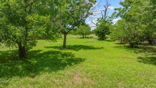 912 W Bridge St, Granbury, TX, 76048-2018 | Card Image