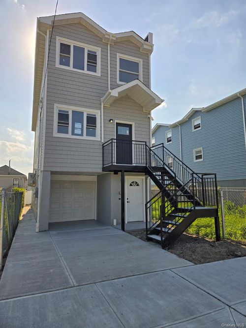 445 Beach 45th Street, New York, NY, 11691 | Card Image