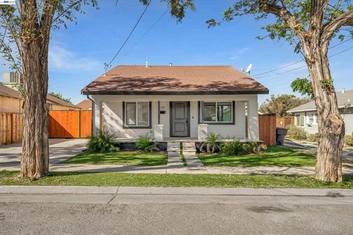 717 Metcalf Ct, Tracy, CA, 95376 | Card Image