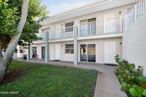 2417 N Oleander Ave, Daytona Beach, FL, 32118-2204 | Card Image