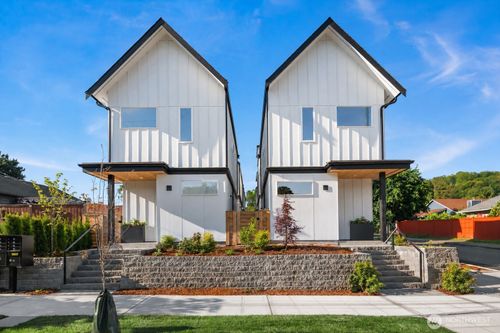 9006 5th Ave S, Seattle, WA, 98108 | Card Image