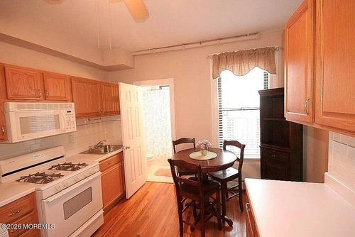 2n-214 Jefferson St, Hoboken, NJ, 07030-1919 | Card Image