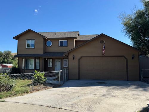 501 Dozer Ct, Benton City, WA, 99320-7851 | Card Image