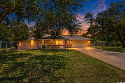 2071 Candlelight Dr, Canyon Lake, TX, 78133-4004 | Card Image