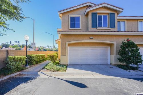 25401 Holly Beach Dr, Santa Clarita, CA, 91350-3351 | Card Image