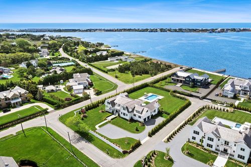 1 Fiske Ave, Westhampton Beach, NY, 11978-1901 | Card Image