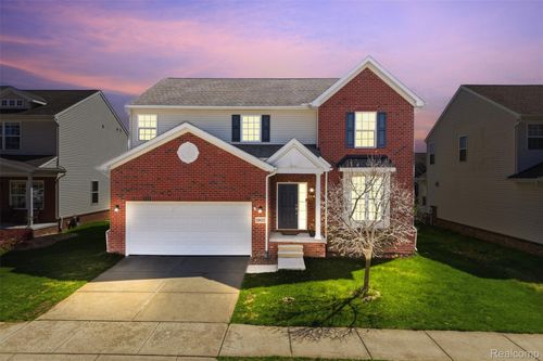 59625 Twin Pines Dr, New Hudson, MI, 48165-8114 | Card Image