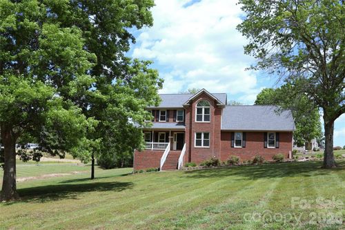 12809 Pine Bluff Rd, Midland, NC, 28107-5704 | Card Image