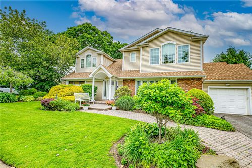 6 Deering Ln, East Rockaway, NY, 11518-1638 | Card Image