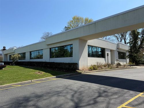 ste-5-79 Route 59, Suffern, NY, 10901-4900 | Card Image