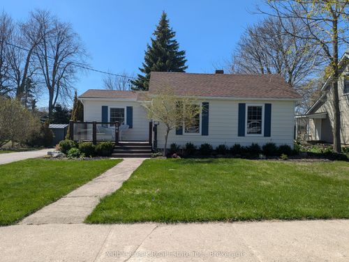 146 Wellington St S, Goderich, ON, N7A3T4 | Card Image