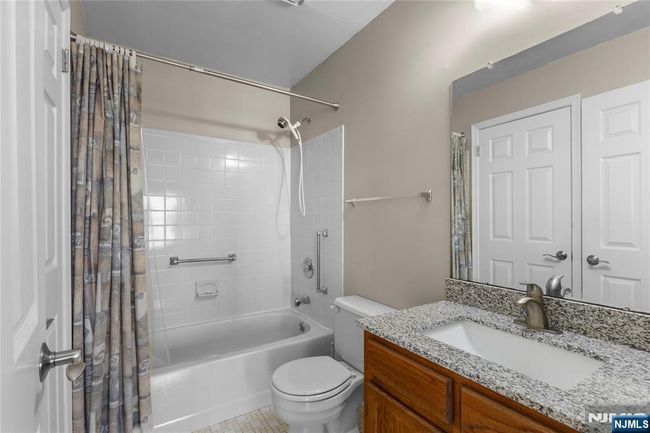 35 Spruce Ct, Condo with 2 bedrooms, 2 bathrooms and null parking in Clifton NJ | Image 11