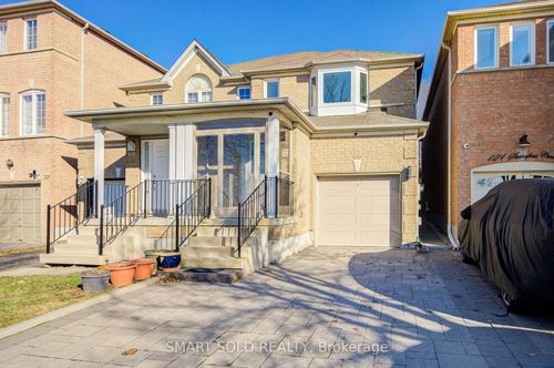 123 Sassafras Cir, Thornhill, ON, L4J8M9 | Card Image
