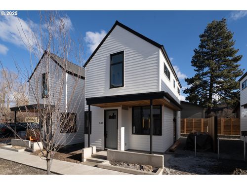 643 Ne Marshall Ave, Bend, OR, 97701-4317 | Card Image