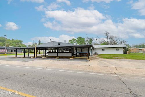 901 Charity St, Abbeville, LA, 70510-5301 | Card Image