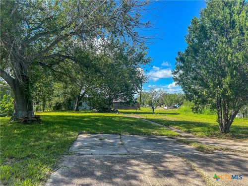 3112 E Rio Grande St, Victoria, TX, 77901-7474 | Card Image