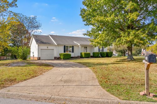 3715 Misty Way, Clarksville, TN, 37042-8549 | Card Image