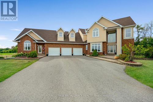 3560/3562 Weir Rd, Edwardsburgh, ON, K0E1X0 | Card Image