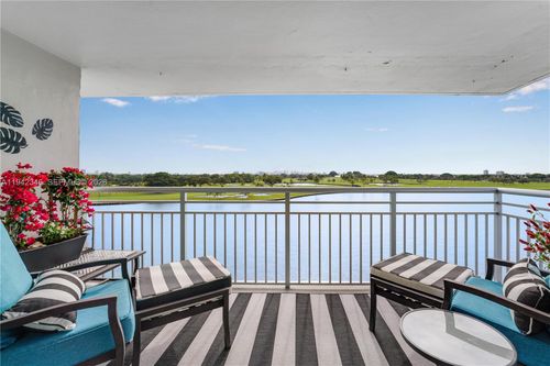 ph-c-9250 W Bay Harbor Dr, Bay Harbor Islands, FL, 33154-3606 | Card Image