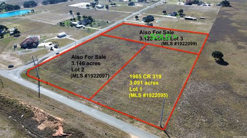 1965 County Road 319, La Vernia, TX, 78121-5747 | Card Image