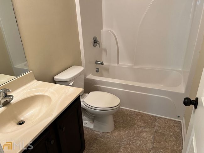 2709 Morgan Glen Rd, Townhouse with 3 bedrooms, 3 bathrooms and 1 parking in Buford GA | Image 4