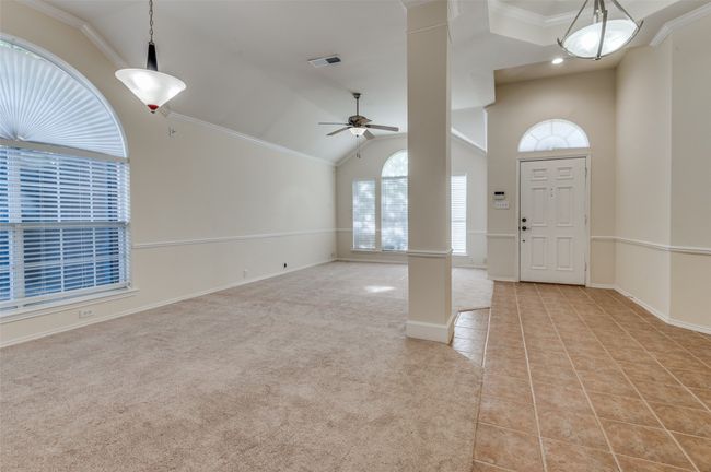 6717 Candlecreek Ln, House other with 4 bedrooms, 2 bathrooms and null parking in Plano TX | Image 4