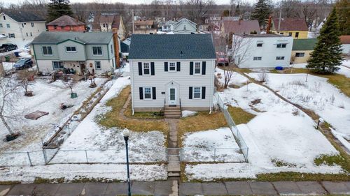 2815 1st Ave, Hibbing, MN, 55746-2561 | Card Image