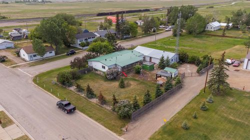 206 2 Ave, Cluny, AB, T0J0S0 | Card Image